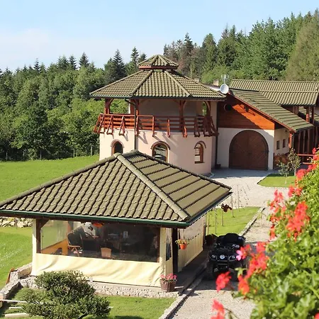 Rancho Kwapiszow 乌斯特龙